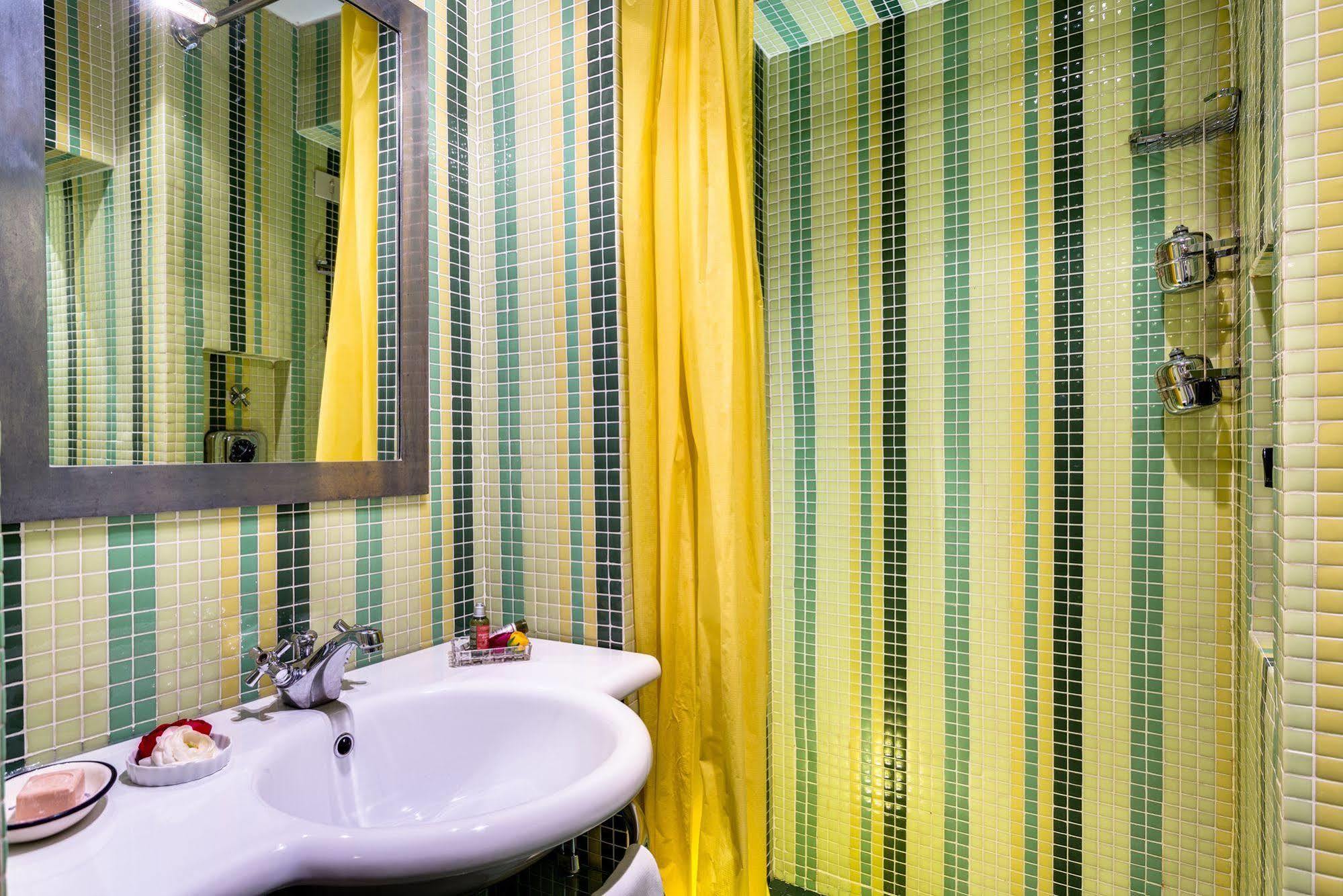 Casa Heberart Guest House Sistina Rome Bagian luar foto