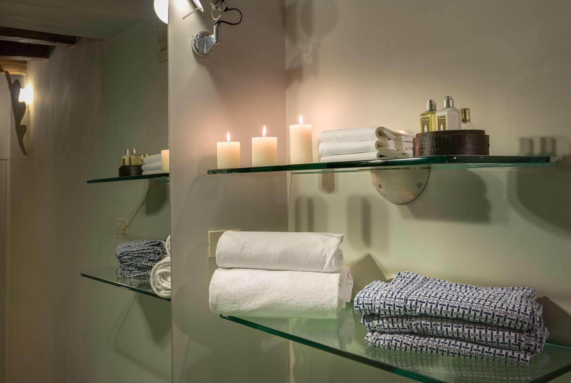 Casa Heberart Guest House Sistina Rome Bagian luar foto