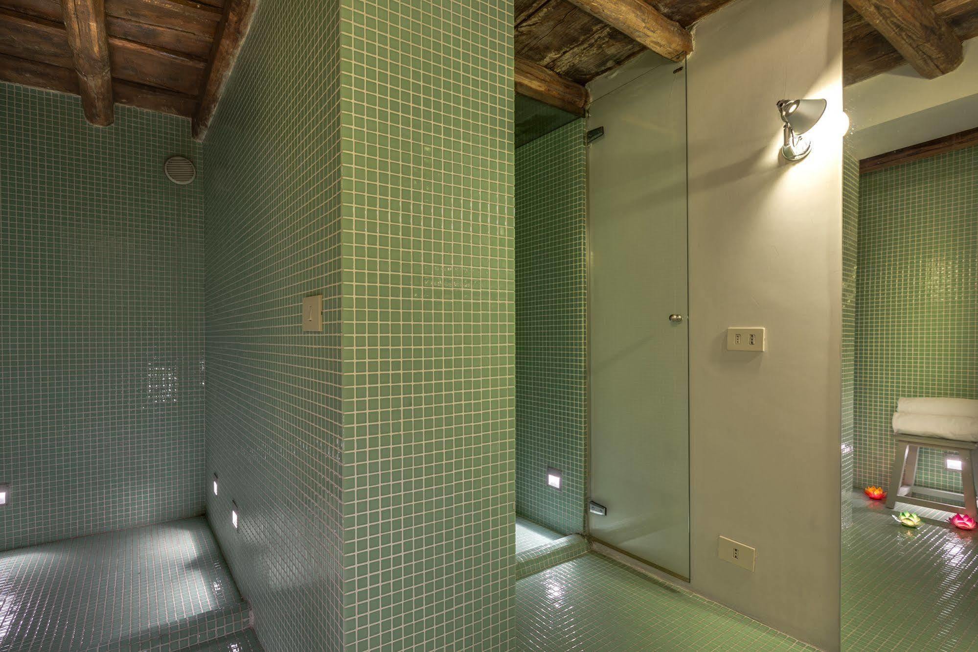 Casa Heberart Guest House Sistina Rome Bagian luar foto